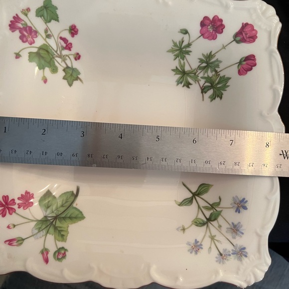 MINTON BONE CHINA MEADOW SCALLOPED SQUARE BONBON CANDY DISH, ENGLAND, 8inchs - Picture 3 of 8